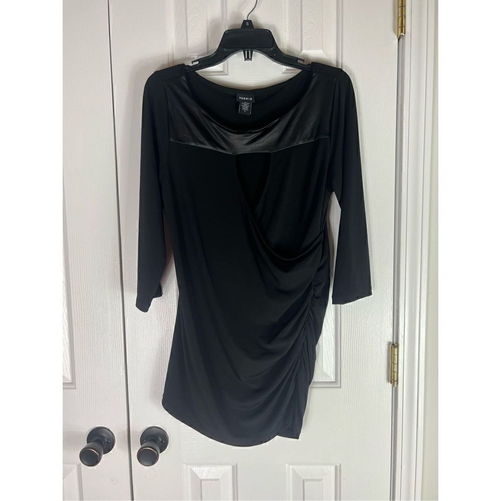 Torrid Womens Black Blouse Tunic Size 1
